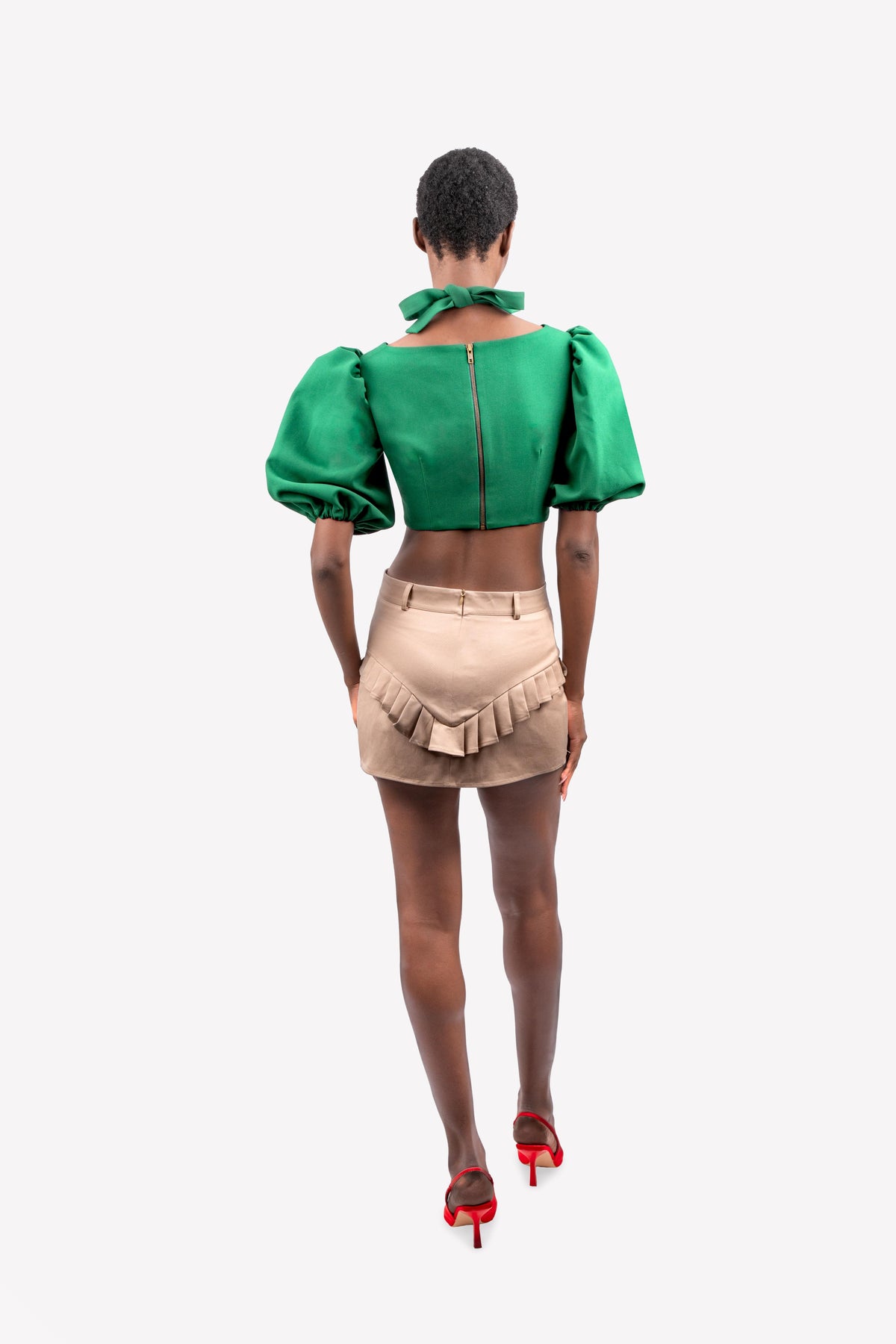 Crop top vert Marie Pierra à manches bouffantes – portée, vue de dos